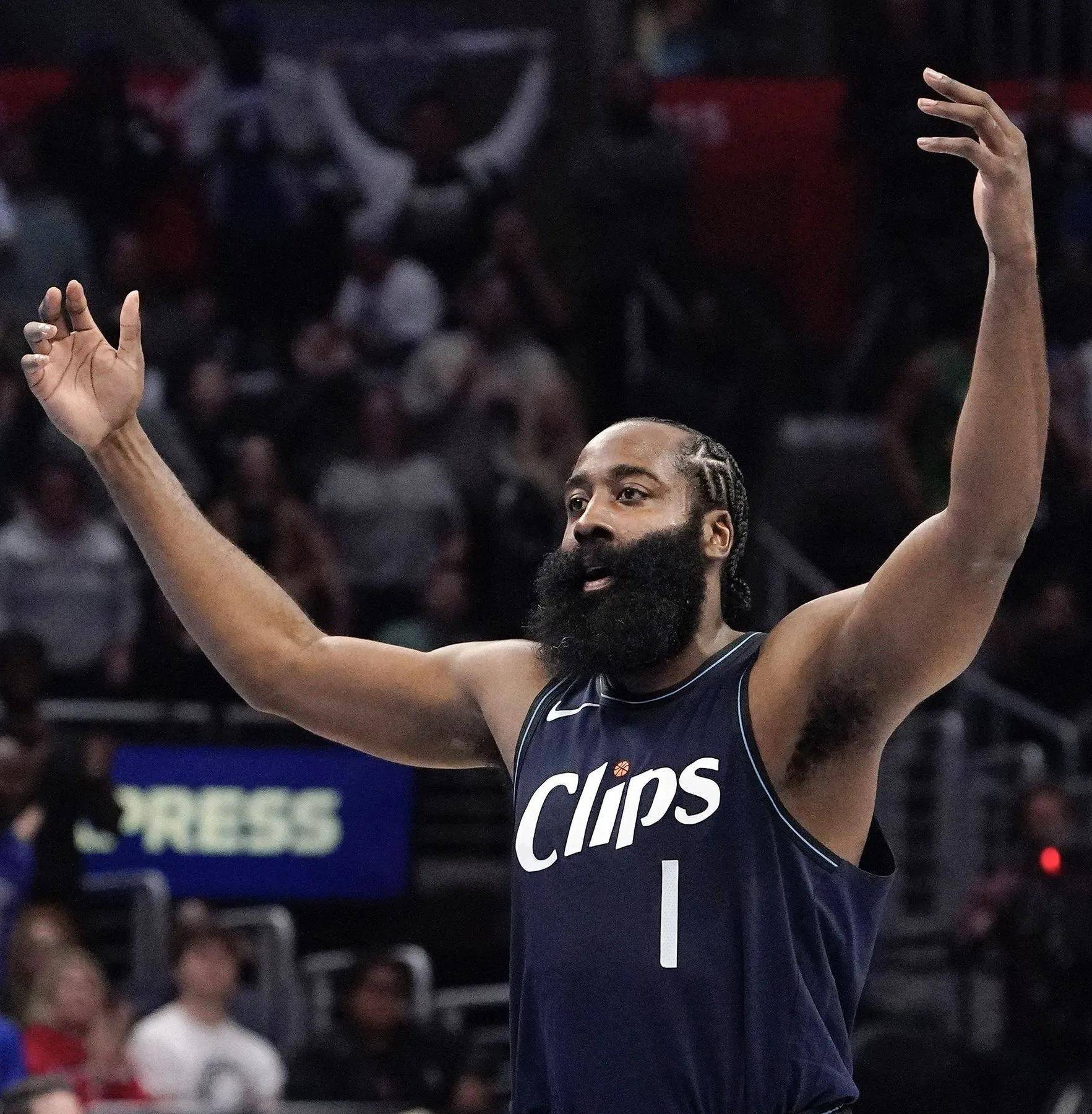 关于Karsa连续二十场比赛得分超过晋级下一阶段，快船不断突破！上演精彩一战的信息